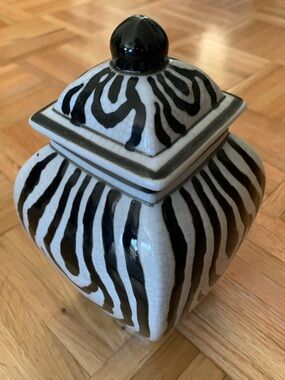 EUC Zebra Ceramic Decorative Jar - Home Art Black & White